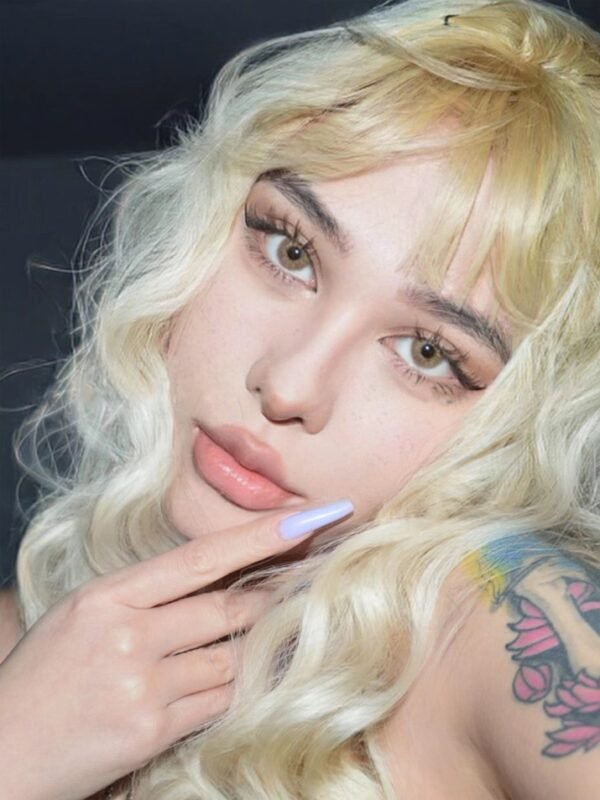 Pea Coloured Contact Lenses - Image 4