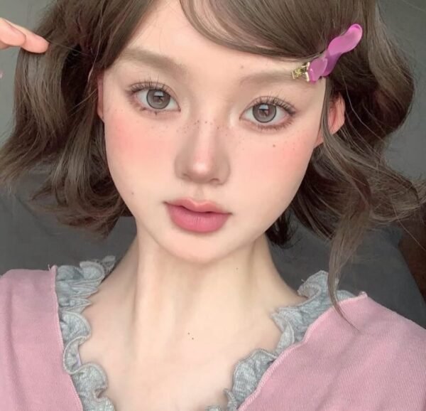 Peach Cocoa Coloured Contact Lenses - Image 3
