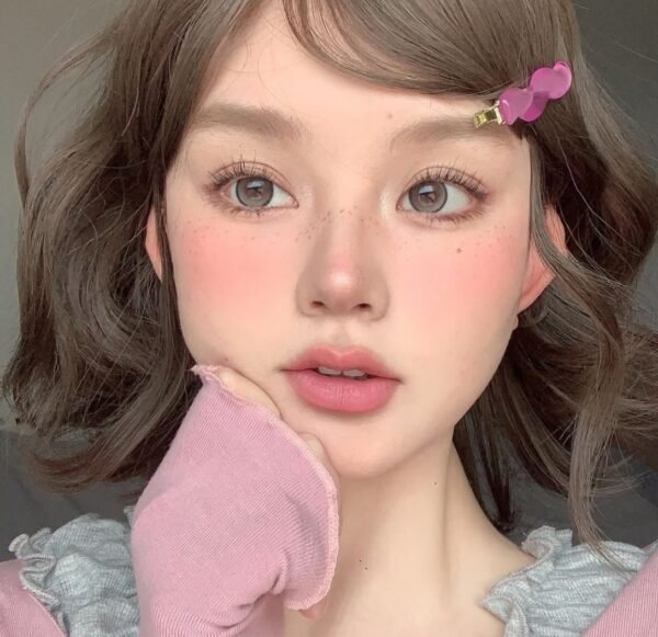 Peach Cocoa Coloured Contact Lenses - Image 2